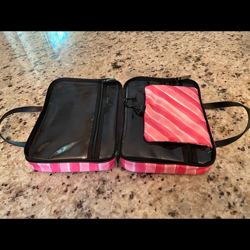 Victoria’s Secret Travel Bag - Picture 2 of 3